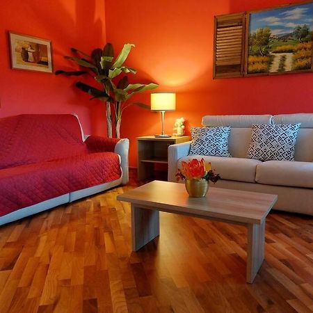Ferienwohnung Lungarno 32 With Private Parking Florenz Exterior foto