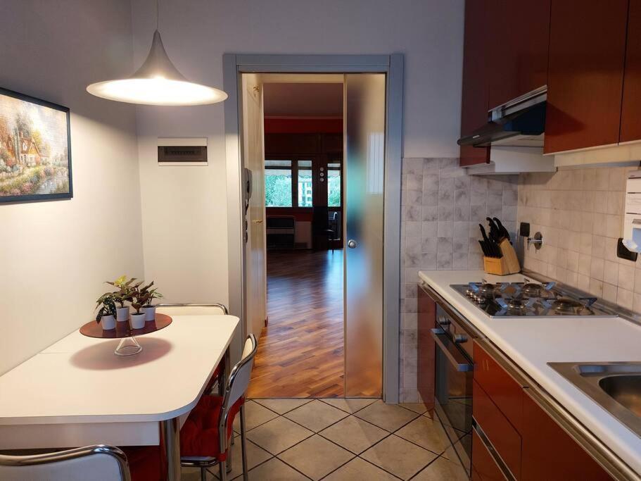 Ferienwohnung Lungarno 32 With Private Parking Florenz Exterior foto