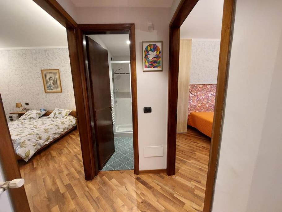 Ferienwohnung Lungarno 32 With Private Parking Florenz Exterior foto