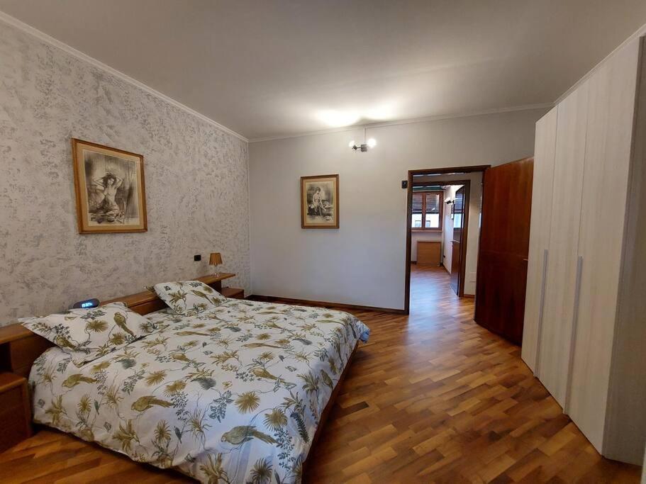 Ferienwohnung Lungarno 32 With Private Parking Florenz Exterior foto
